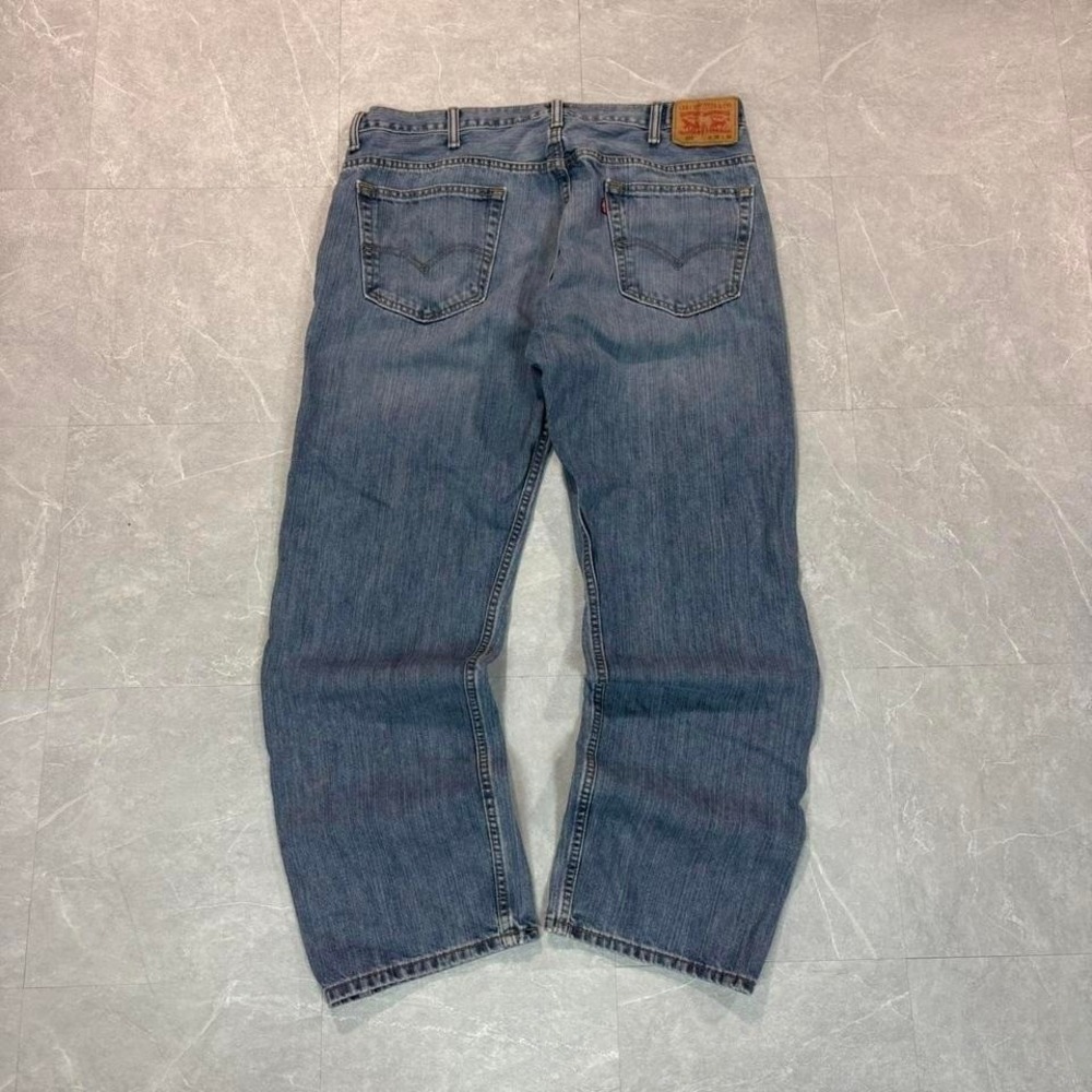 Levi's blue denim‎ jeans